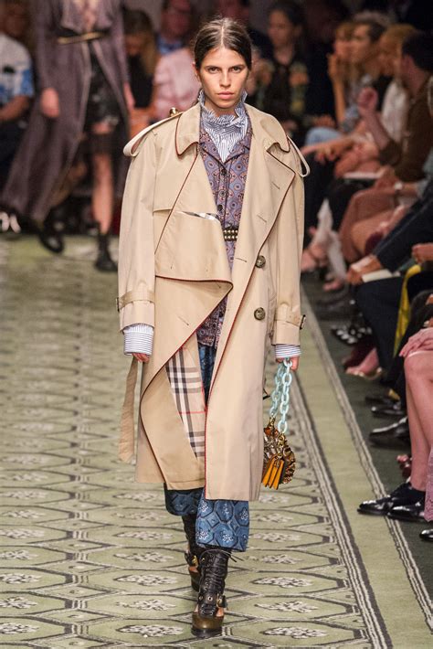 burberry model 2017